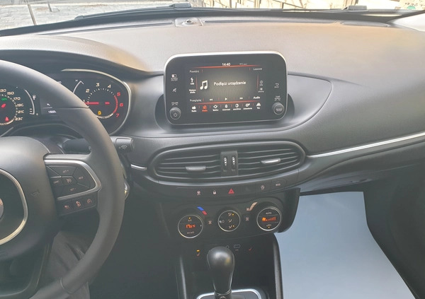 Fiat Tipo cena 33900 przebieg: 152000, rok produkcji 2018 z Limanowa małe 191